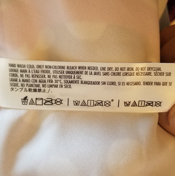 Minnie Mouse Her Universe Dress - Picture 7 of 7